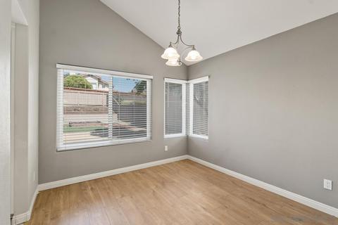 1098 Red Maple Dr, Chula Vista, CA 91910 photo 6