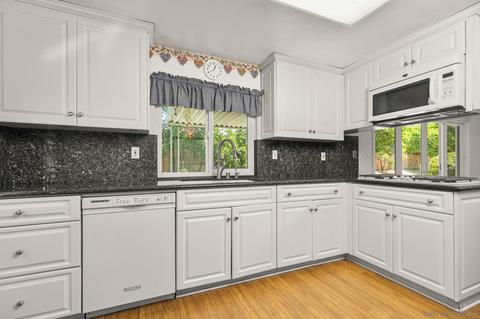 2214 Grafton St, Simi Valley, CA 93063 photo 9