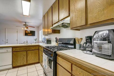 4228 Serena Ave, Oceanside, CA 92056 photo 9