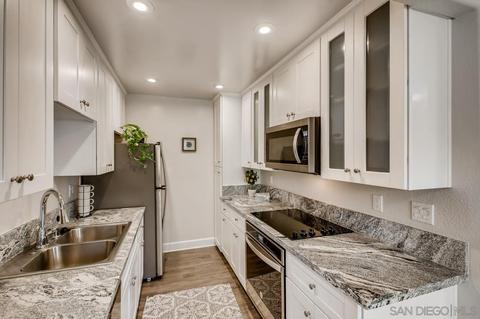 8524 Via Mallorca #E, La Jolla, CA 92037 photo 5