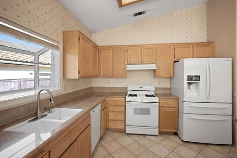 8742 Verna Dr, Escondido, CA 92026 photo 17