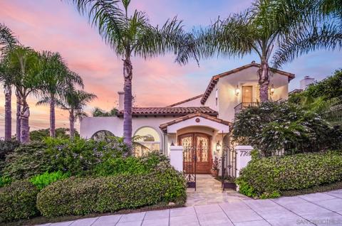 7769 Prospect Pl, La Jolla, CA 92037 photo 2