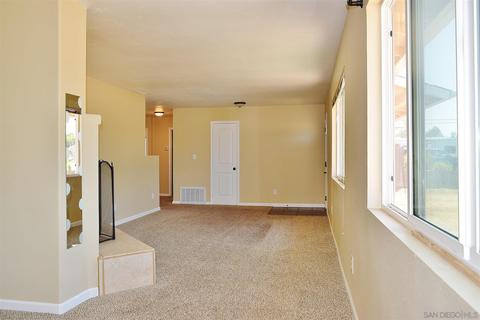 724 12th St, Ramona, CA 92065 photo 4