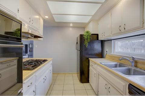 130 Riviera Dr, Oceanside, CA 92054 photo 8