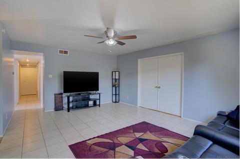 130 Riviera Dr, Oceanside, CA 92054 photo 2