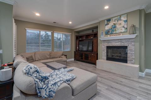 4676 Meadow Dr, Carlsbad, CA 92010 photo 8