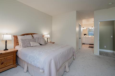 4676 Meadow Dr, Carlsbad, CA 92010 photo 11