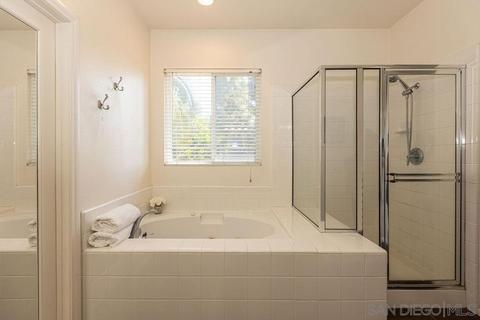 3879 Stoneridge Rd, Carlsbad, CA 92010 photo 22