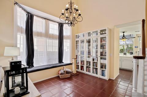 1016 Gallery Dr, Oceanside, CA 92057 photo 5