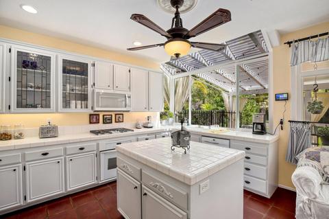 1016 Gallery Dr, Oceanside, CA 92057 photo 11