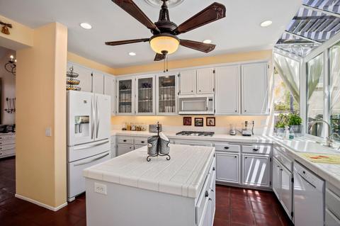 1016 Gallery Dr, Oceanside, CA 92057 photo 8