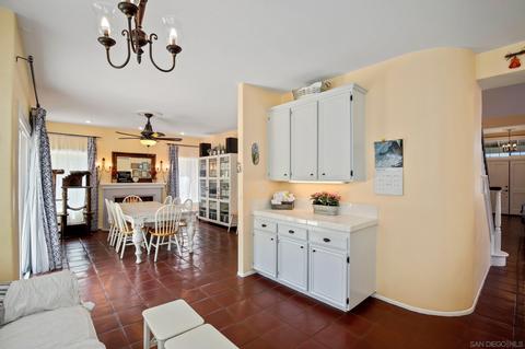 1016 Gallery Dr, Oceanside, CA 92057 photo 14