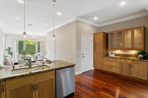 551 Rosemont St, La Jolla, CA 92037 photo 10