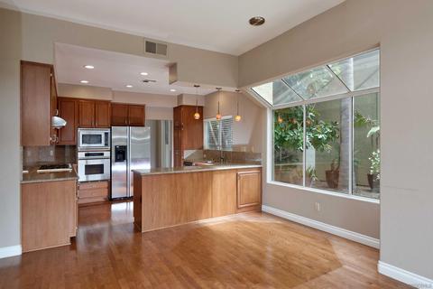5681 Caminito Danzarin, La Jolla, CA 92037 photo 7