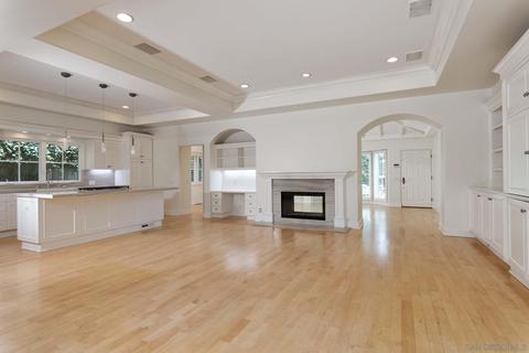 540 Bonair Pl, La Jolla, CA 92037 photo 4