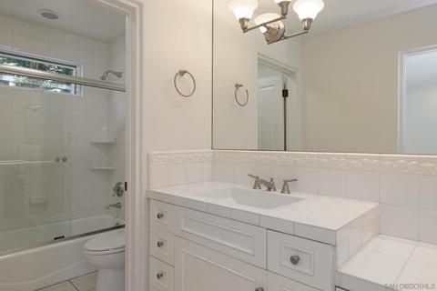 540 Bonair Pl, La Jolla, CA 92037 photo 29
