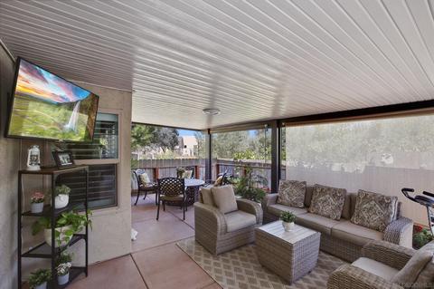 702 Nob Cir, Vista, CA 92084 photo 18