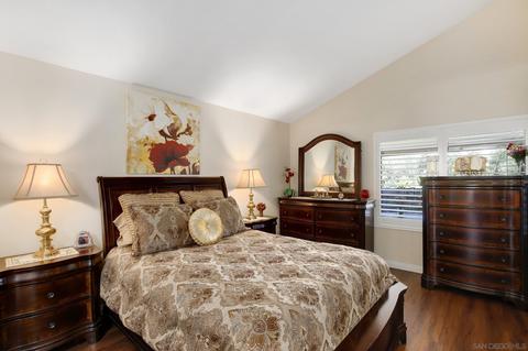 702 Nob Cir, Vista, CA 92084 photo 14