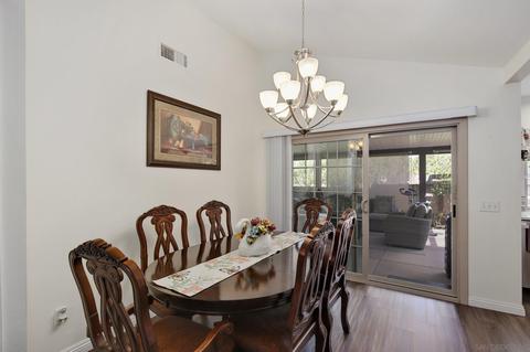 702 Nob Cir, Vista, CA 92084 photo 4