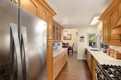 702 Nob Cir, Vista, CA 92084 photo 11