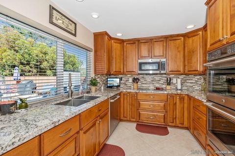 12648 Ridgeton Dr, Lakeside, CA 92040 photo 3