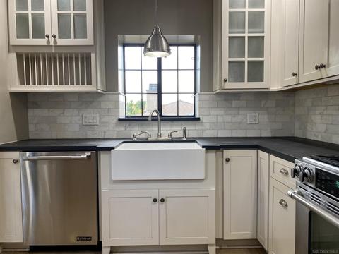 5995 Jackson Dr, La Mesa, CA 91942 photo 2