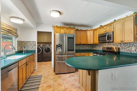 9350 Burning Tree Way, Santee, CA 92071 photo 22