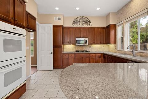 2515 Mountain Crest Gln, Escondido, CA 92027 photo 10
