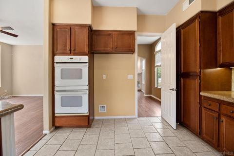 2515 Mountain Crest Gln, Escondido, CA 92027 photo 11