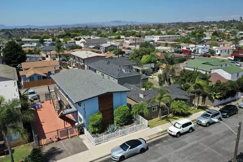 1430 Dubuque St, Oceanside, CA 92058 photo 2