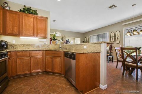 1431 Santa Rita E, Chula Vista, CA 91913 photo 11