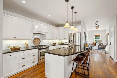 225 G Ave, Coronado, CA 92118 photo 8