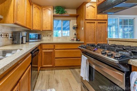 9316 Christina Ln, Lakeside, CA 92040 photo 12