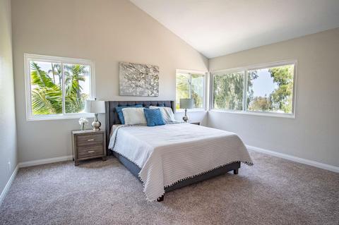 368 Vista Marazul, Oceanside, CA 92057 photo 4