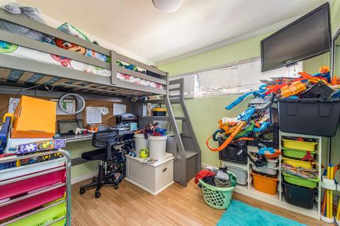 556 Elaine Ave, Oceanside, CA 92057 photo 9