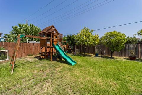 556 Elaine Ave, Oceanside, CA 92057 photo 5