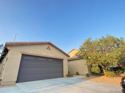 3535 Emerald Ln, Lancaster, CA 93535 photo 3