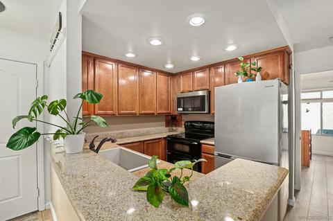 432 Edgehill Ln #9, Oceanside, CA 92054 photo 9