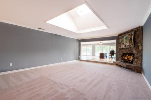 2015 Alga Rd, Carlsbad, CA 92009 photo 4