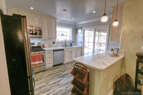 625 Shadow Tree Dr, Oceanside, CA 92058 photo 10