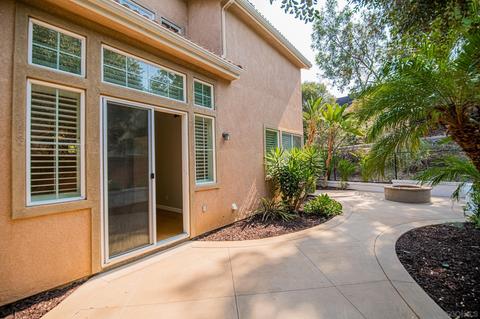 5611 Foxtail Loop, Carlsbad, CA 92010 photo 2