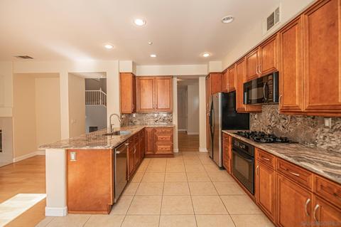 5611 Foxtail Loop, Carlsbad, CA 92010 photo 6