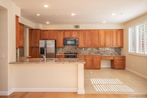 5611 Foxtail Loop, Carlsbad, CA 92010 photo 8