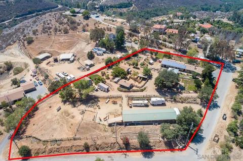2029 Willow Glen Rd, Fallbrook, CA 92028 photo 1