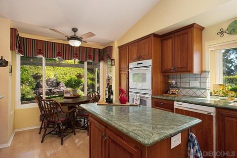 2697 Magellan Ln, Vista, CA 92081 photo 18