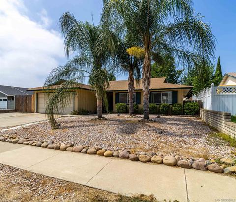 1135 Daisy St, Escondido, CA 92027 photo 2