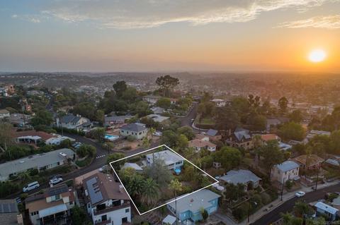 8092 Vista Dr, La Mesa, CA 91941 photo 2