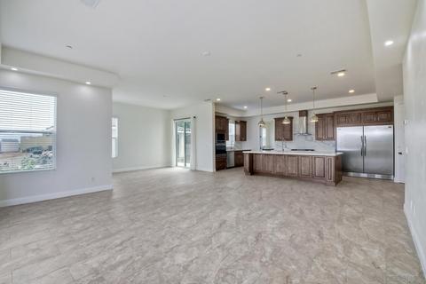 1076 Circle Dr, Escondido, CA 92025 photo 10