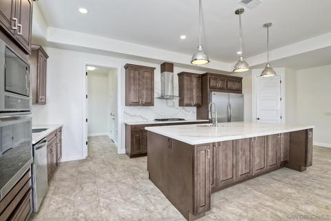 1076 Circle Dr, Escondido, CA 92025 photo 15
