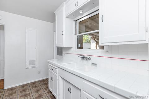 4490 Culbertson Ave, La Mesa, CA 91942 photo 11